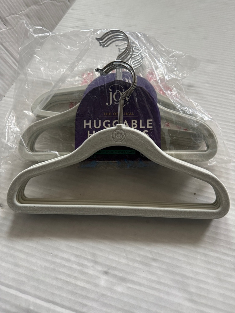 New Kids (3) Joy Mangano Huggable Hangers - Light Gray/white Set